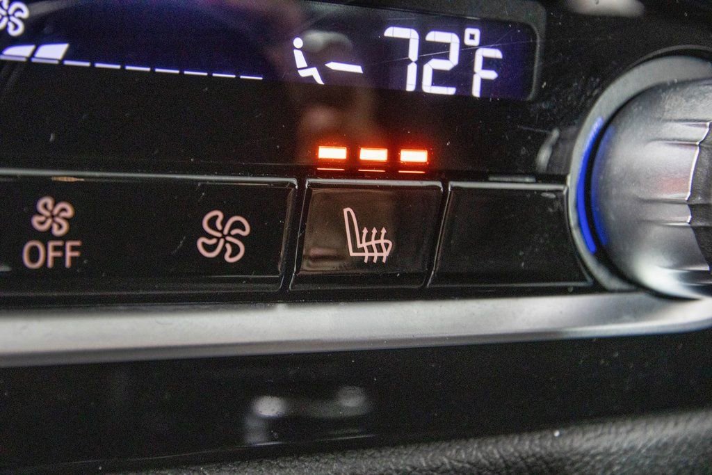 Used 2023 BMW 540i w/ Convenience Package image 25