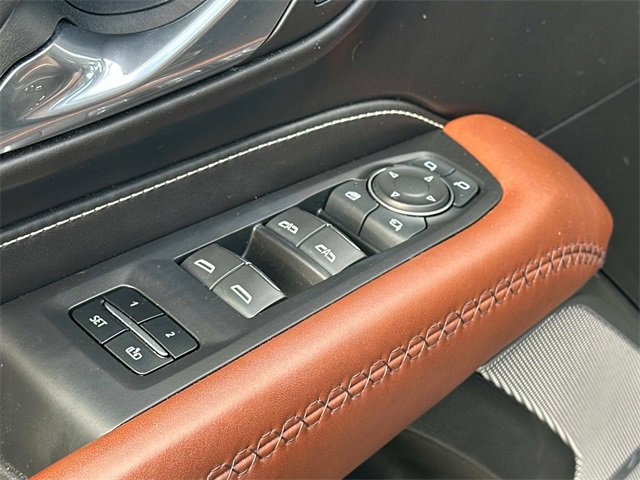 Used 2024 GMC Yukon XL Denali Ultimate image 14