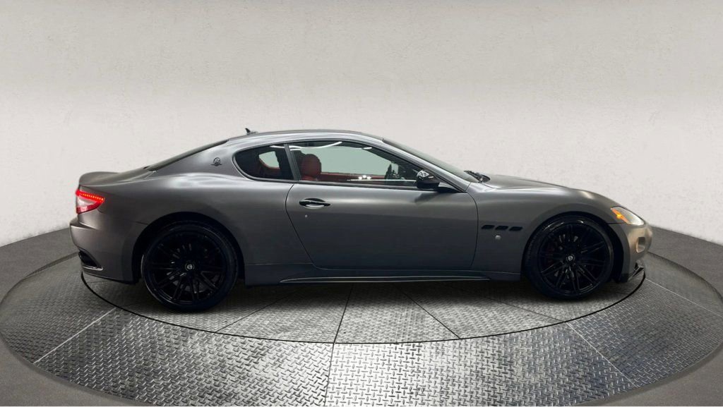 Used 2011 Maserati GranTurismo S image 9
