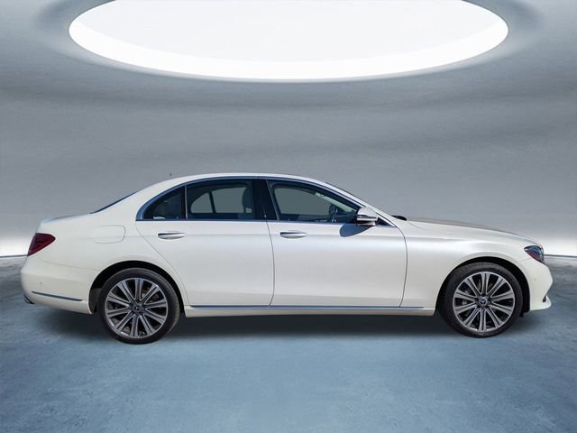 Used 2018 Mercedes-Benz E 400 4MATIC Sedan video 3