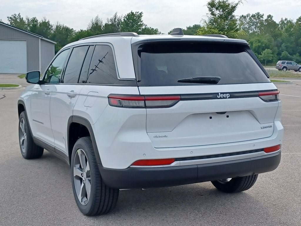 New 2026 Jeep Grand Cherokee Limited AWD/4WD image 3