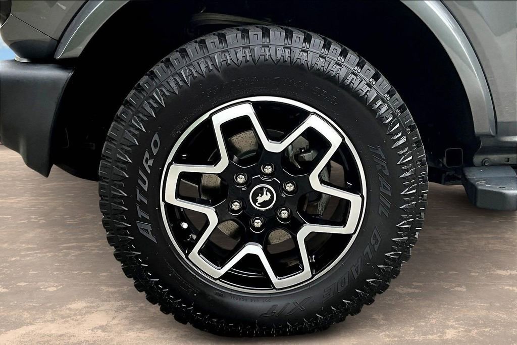 Used 2023 Ford Bronco Outer Banks AWD/4WD image 35