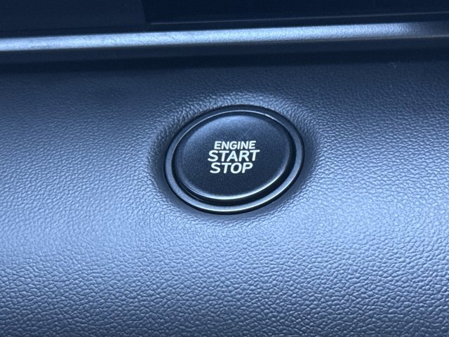Used 2025 Hyundai Elantra Sport image 18