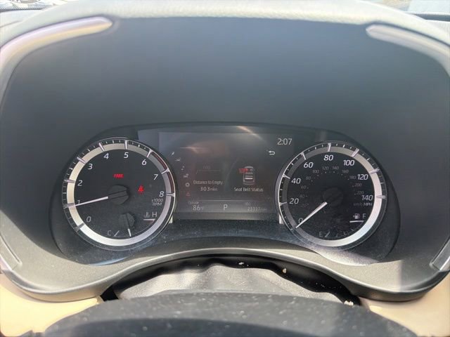Used 2023 Toyota Highlander XLE FWD image 8