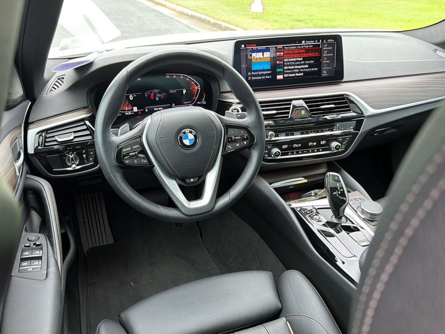 Used 2023 BMW 540i xDrive AWD/4WD image 18