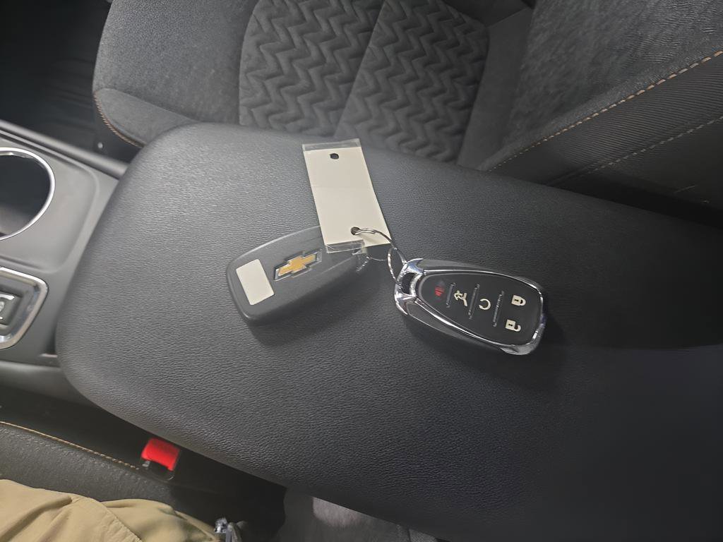 Used 2023 Chevrolet Equinox LT image 31