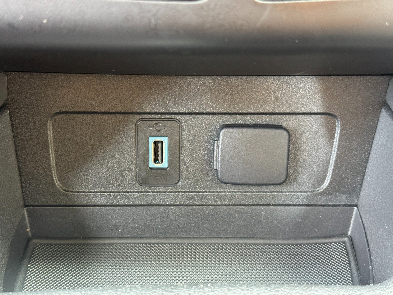 Used 2019 Ford Escape SE FWD image 27