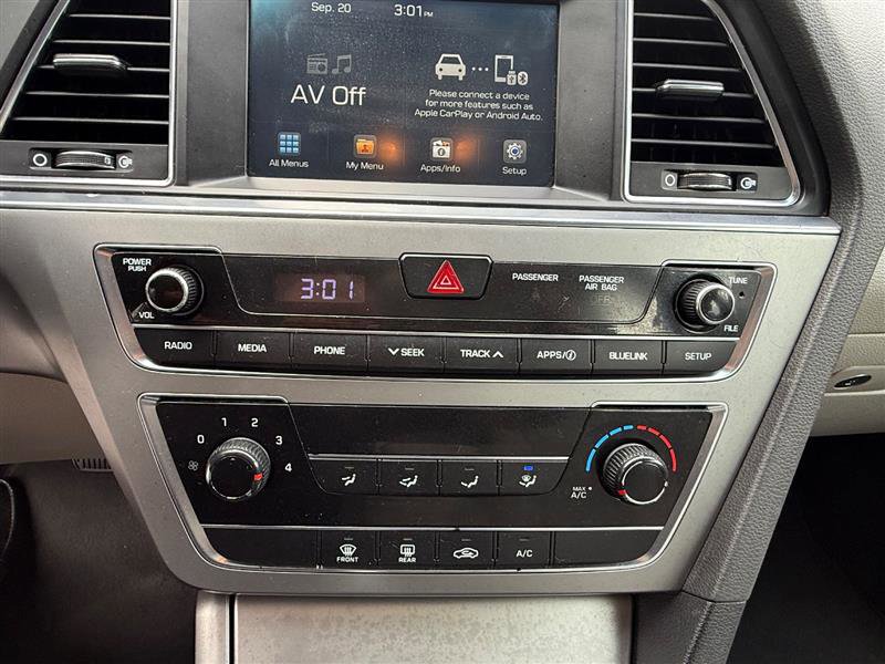 Used 2017 Hyundai Sonata SE image 29