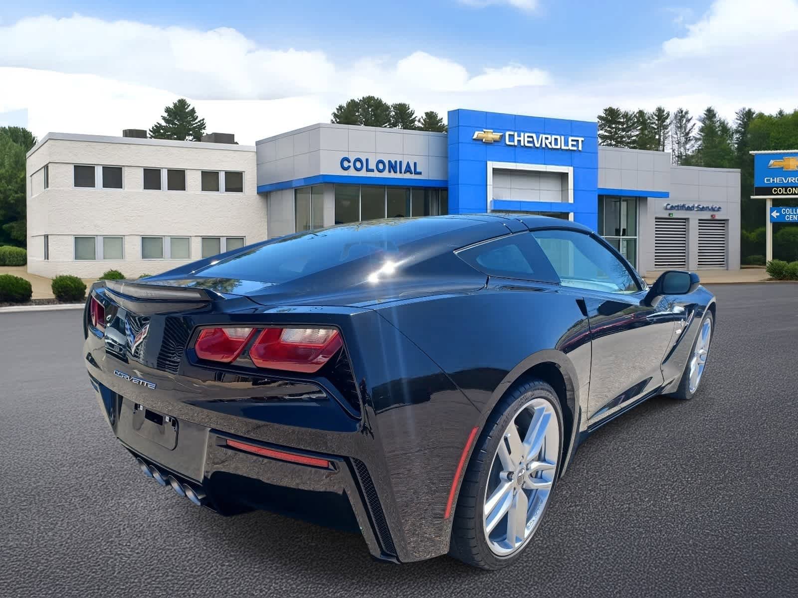 Used 2019 Chevrolet Corvette Stingray Coupe w/ 2LT Preferred Equipment Group RWD image 4