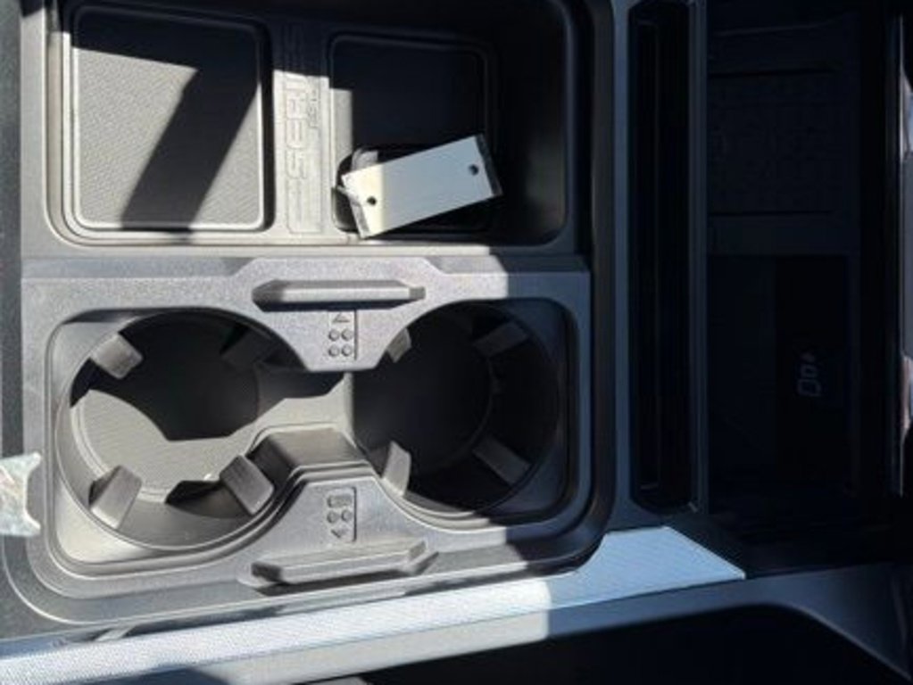 New 2025 Ford F350 Lariat w/ Lariat Ultimate Package image 30