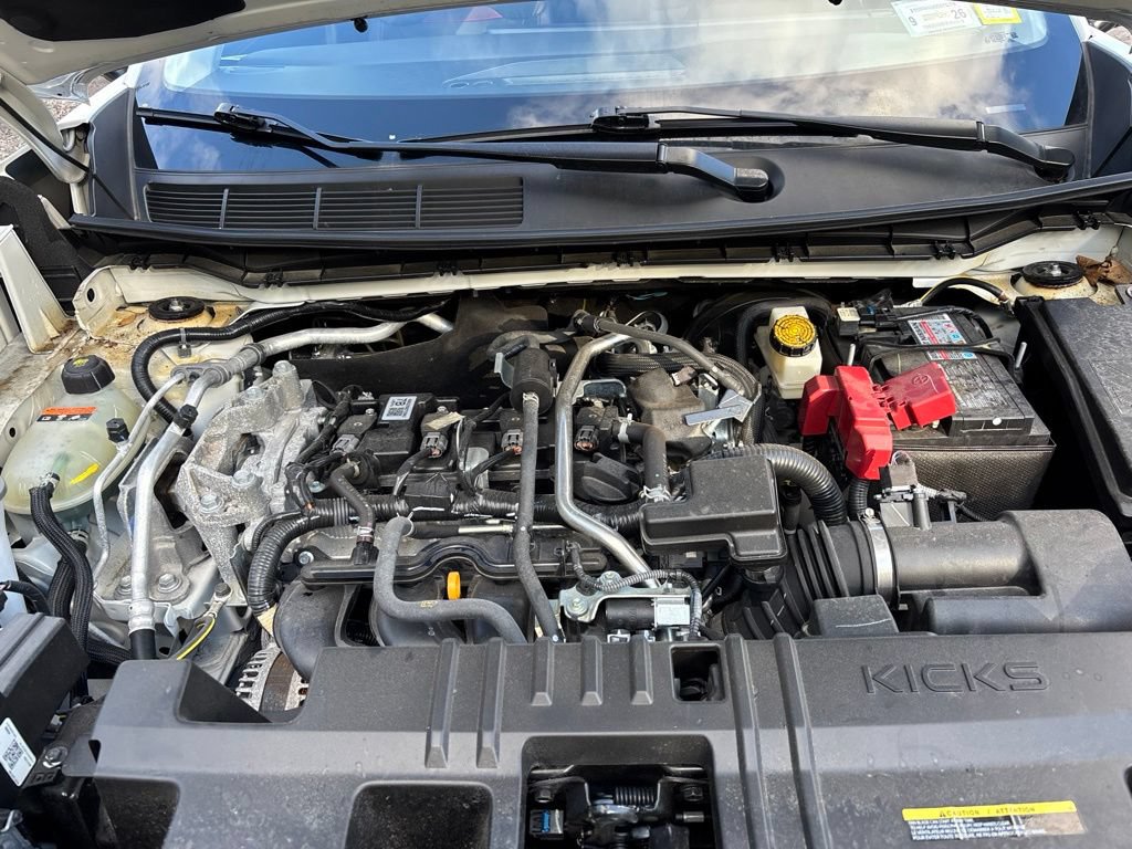 Certified 2025 Nissan Kicks SR AWD/4WD image 12