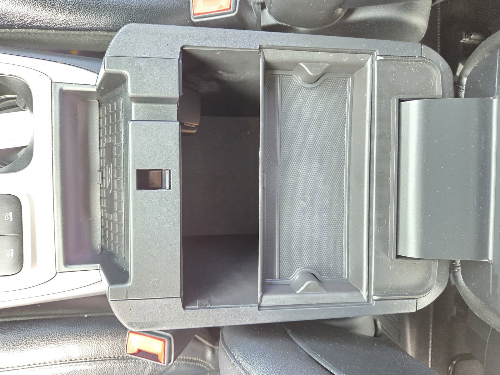 Used 2020 Ford Explorer Limited RWD image 27