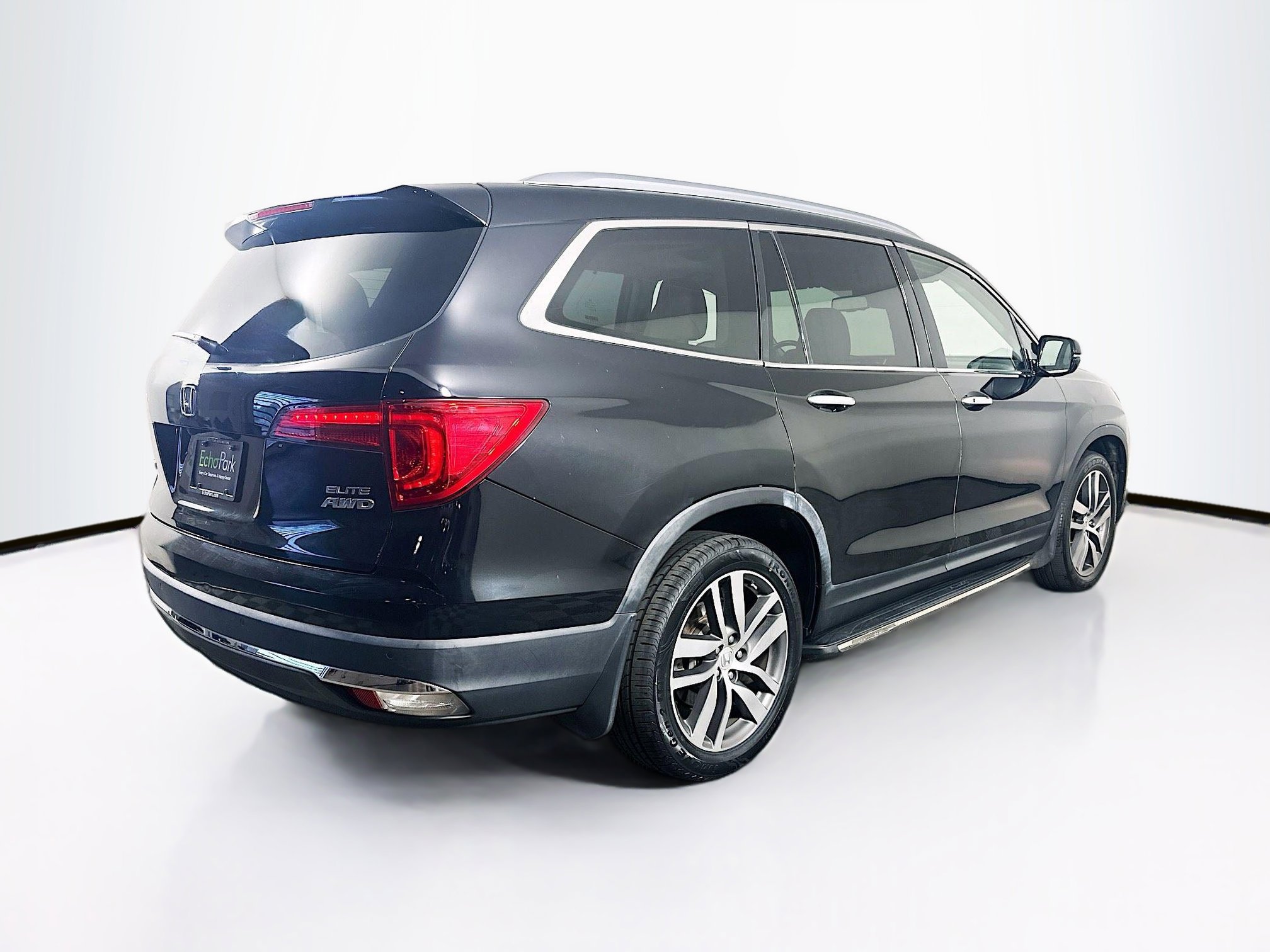 Used 2017 Honda Pilot Elite image 9