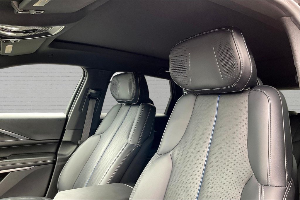 Used 2024 Cadillac Lyriq Sport RWD image 20