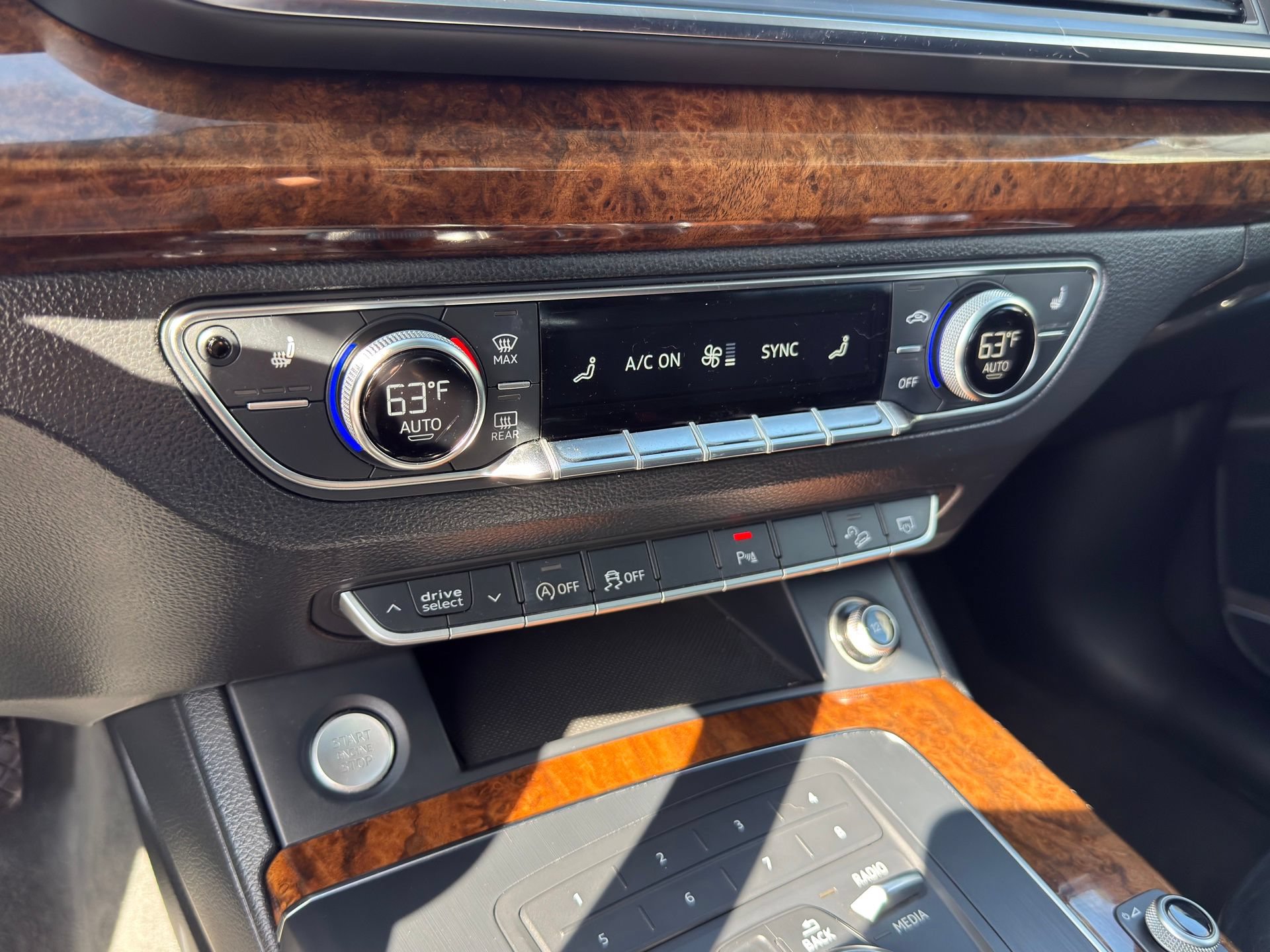 Used 2018 Audi Q5 Premium Plus w/ Premium Plus Package AWD/4WD image 18