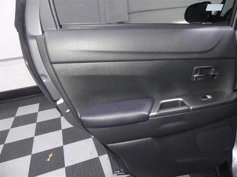 Used 2025 Mitsubishi Outlander Sport SE image 25
