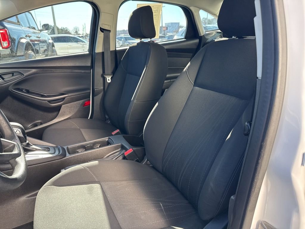 Used 2015 Ford Focus S image 9
