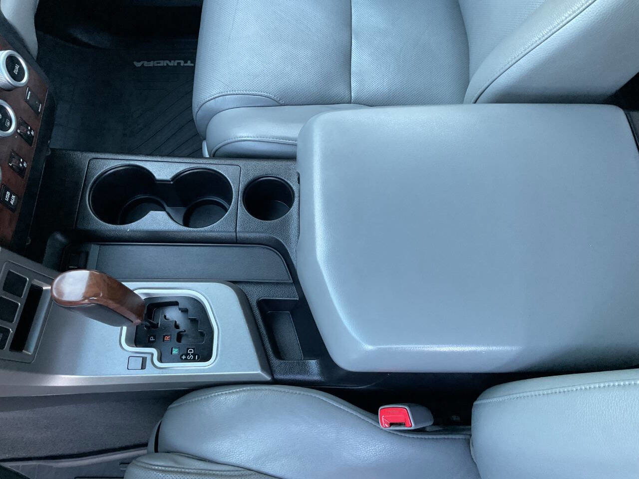 Used 2013 Toyota Tundra Platinum image 27