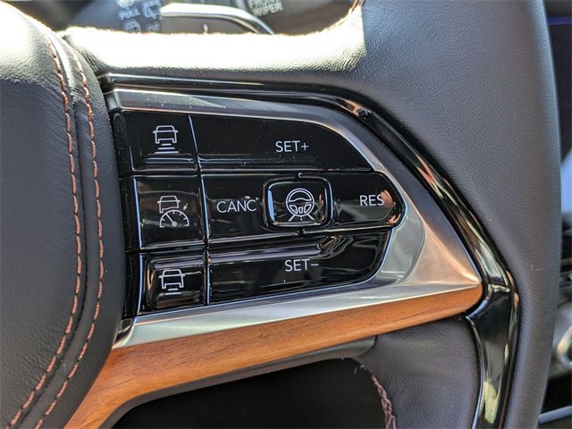 New 2024 Jeep Grand Cherokee Summit image 16