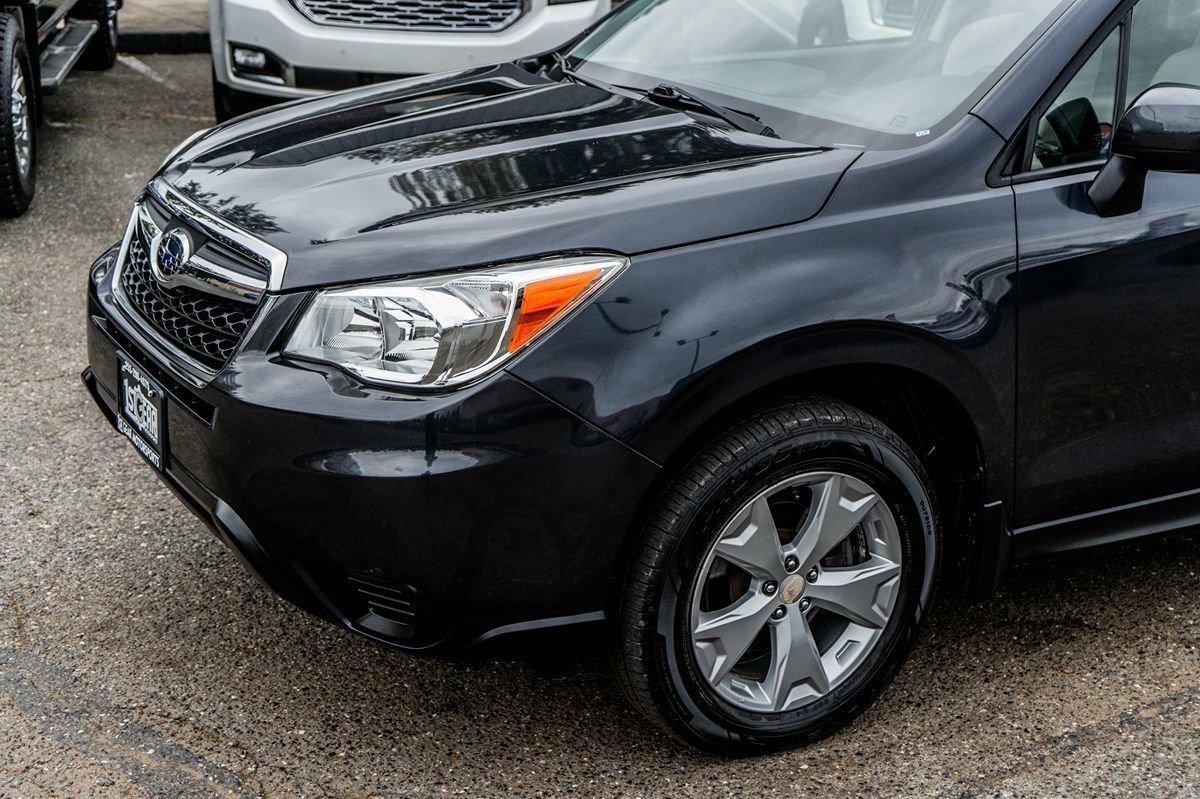 Used 2016 Subaru Forester 2.5i Premium w/ All-Weather Package AWD/4WD image 13