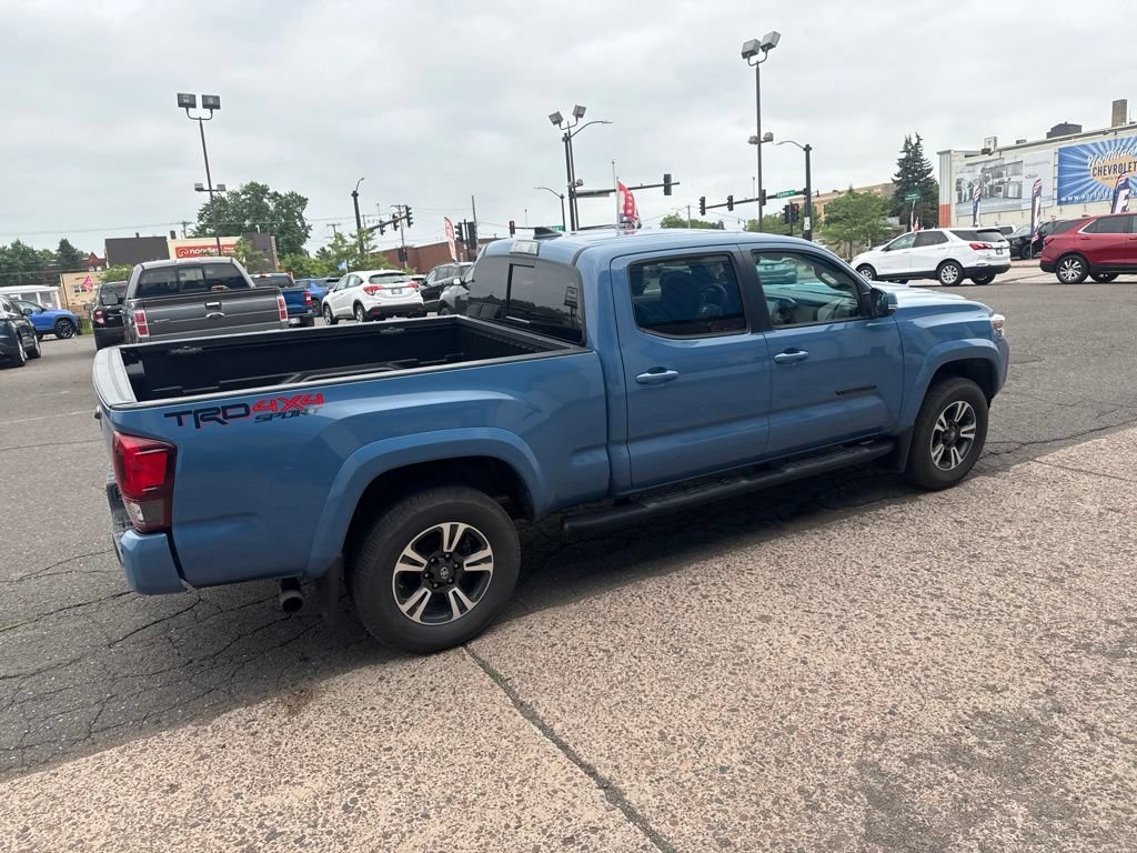 Used 2019 Toyota Tacoma TRD Sport w/ TRD Premium Sport Package AWD/4WD image 10