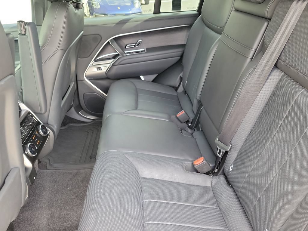 Used 2023 Land Rover Range Rover SE AWD/4WD image 10