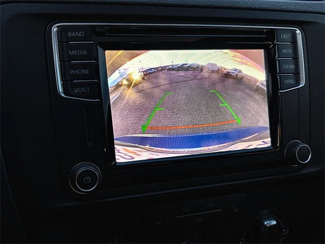 Used 2017 Volkswagen Jetta SE image 34