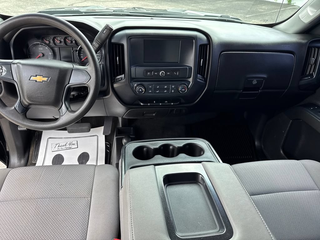 Used 2018 Chevrolet Silverado 1500 Custom w/ Custom Value Package AWD/4WD image 13