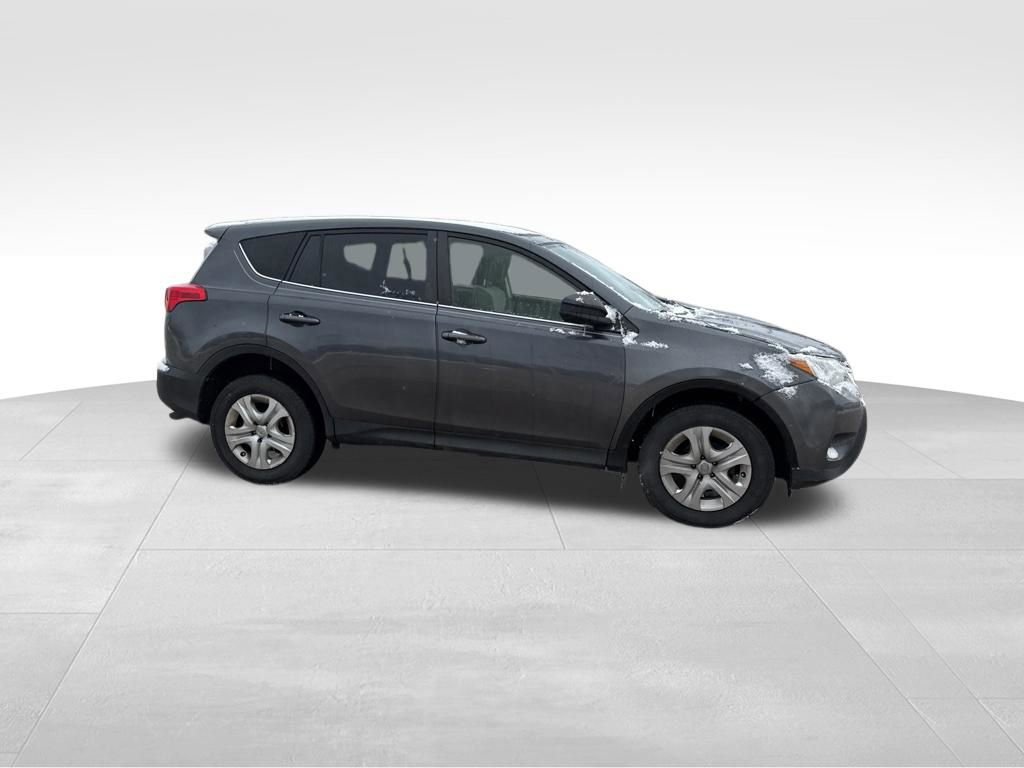 Used 2015 Toyota RAV4 LE image 2