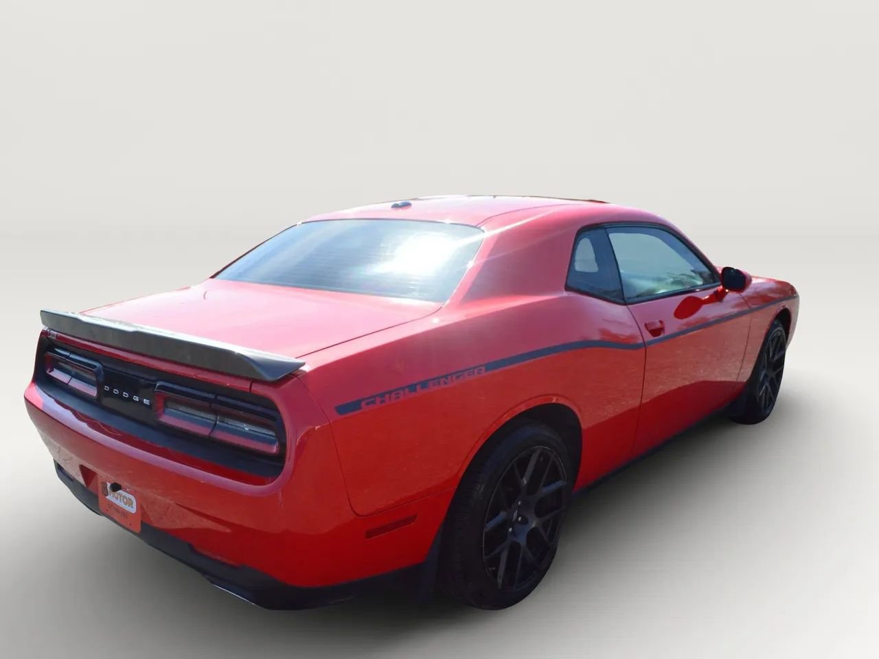 Used 2015 Dodge Challenger SXT w/ Driver Convenience Group image 9