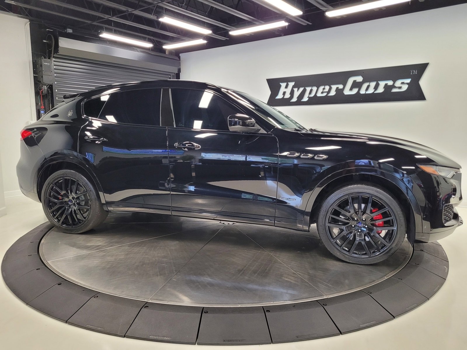 Used 2018 Maserati Levante GranSport image 15