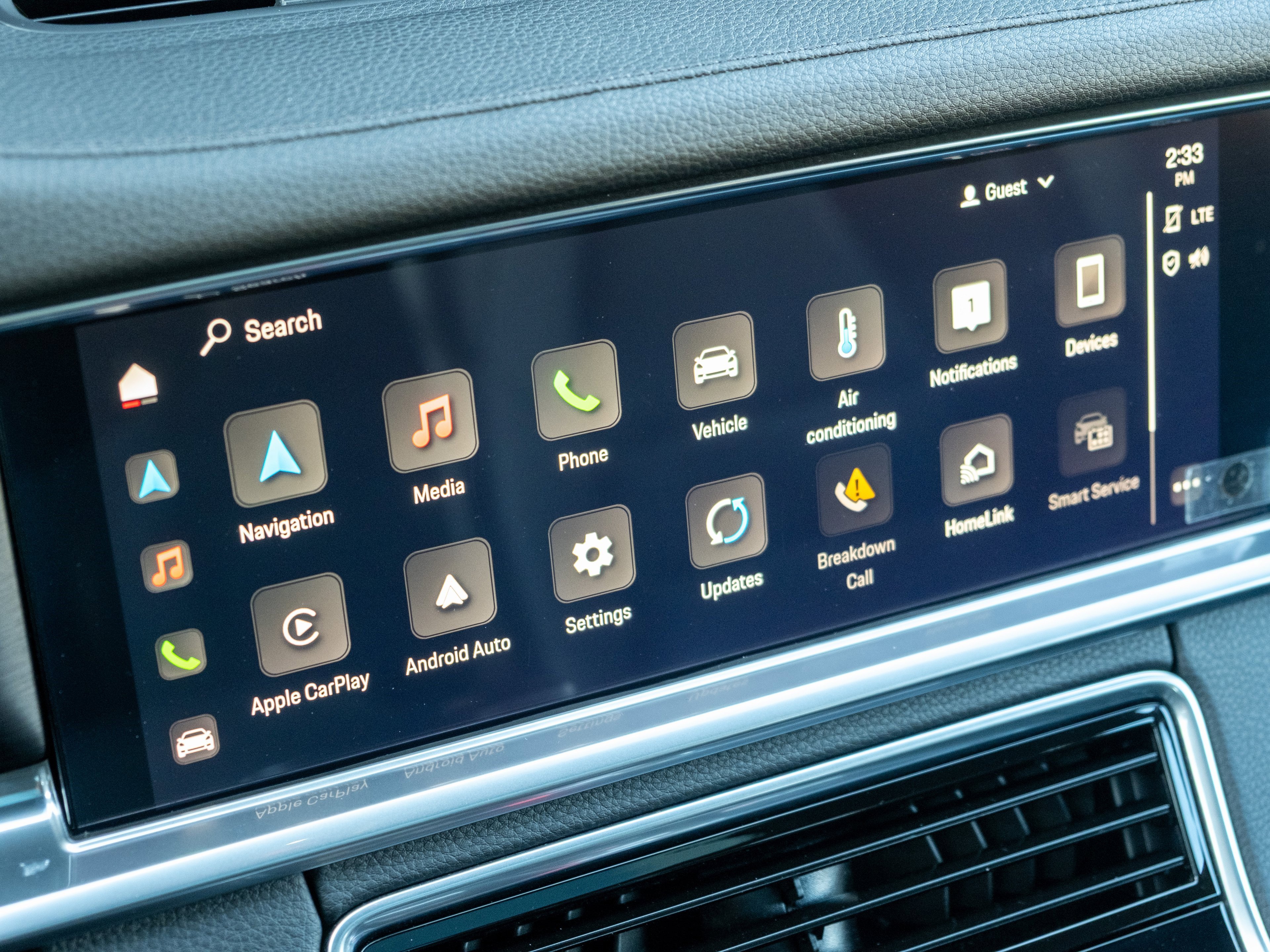 Certified 2023 Porsche Panamera 4 Platinum Edition image 24