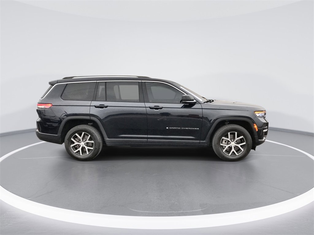 Used 2023 Jeep Grand Cherokee L Limited image 9
