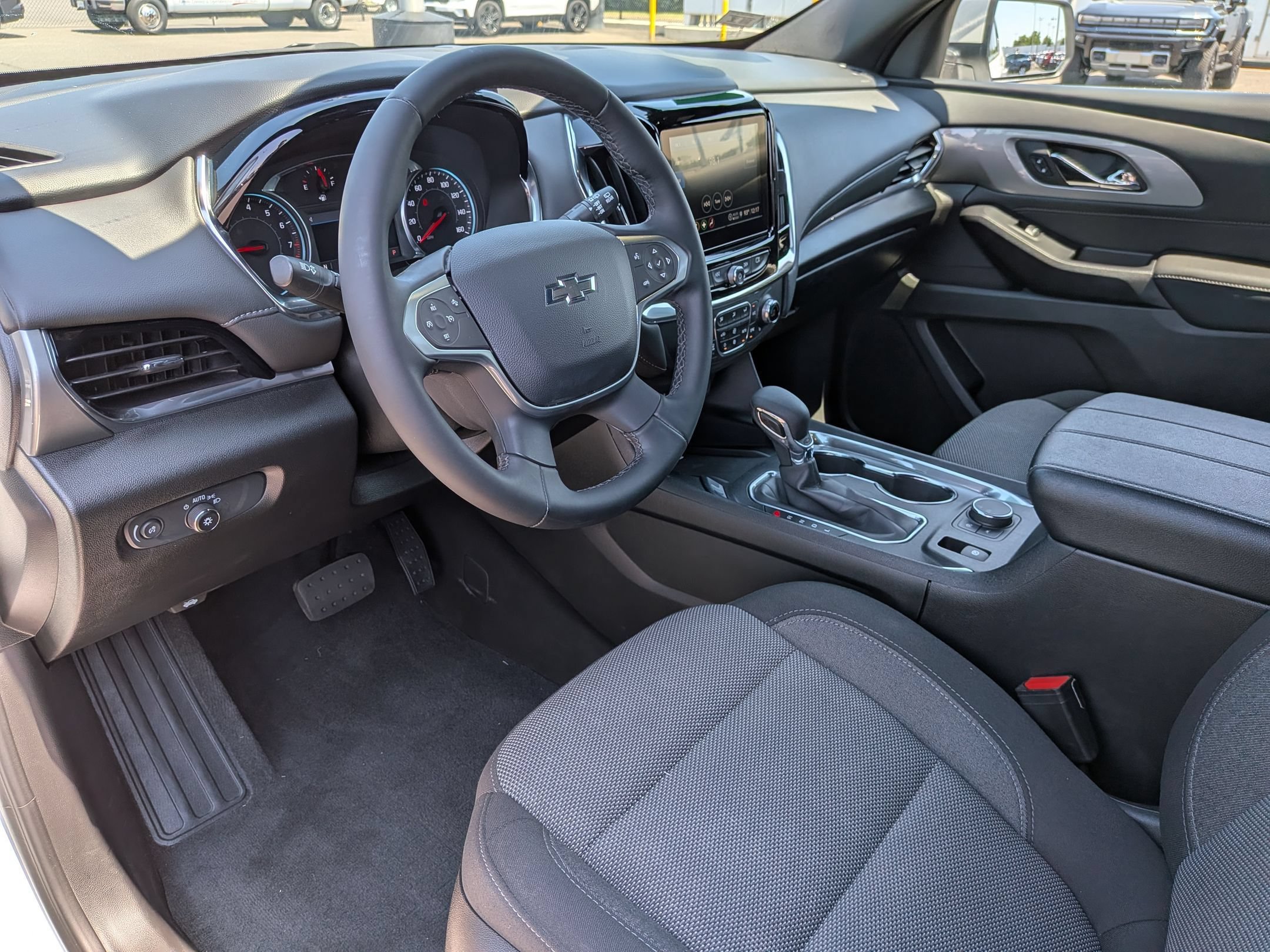 Certified 2023 Chevrolet Traverse LT FWD image 9