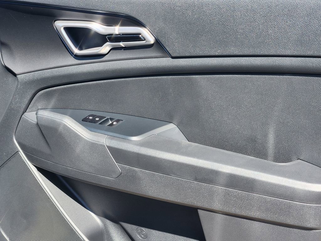 New 2026 Kia Sportage S image 15