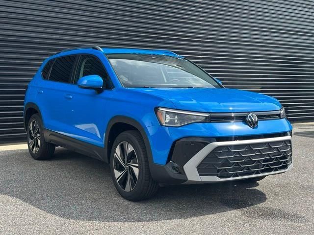 New 2025 Volkswagen Taos SE image 7