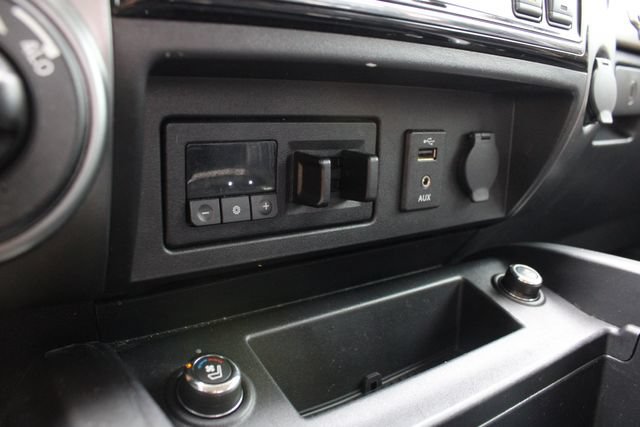 Used 2017 Nissan Titan Platinum Reserve AWD/4WD image 17