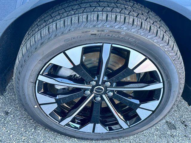 New 2026 Volvo XC60 T8 Plus w/ Protection Package Premier AWD/4WD image 23