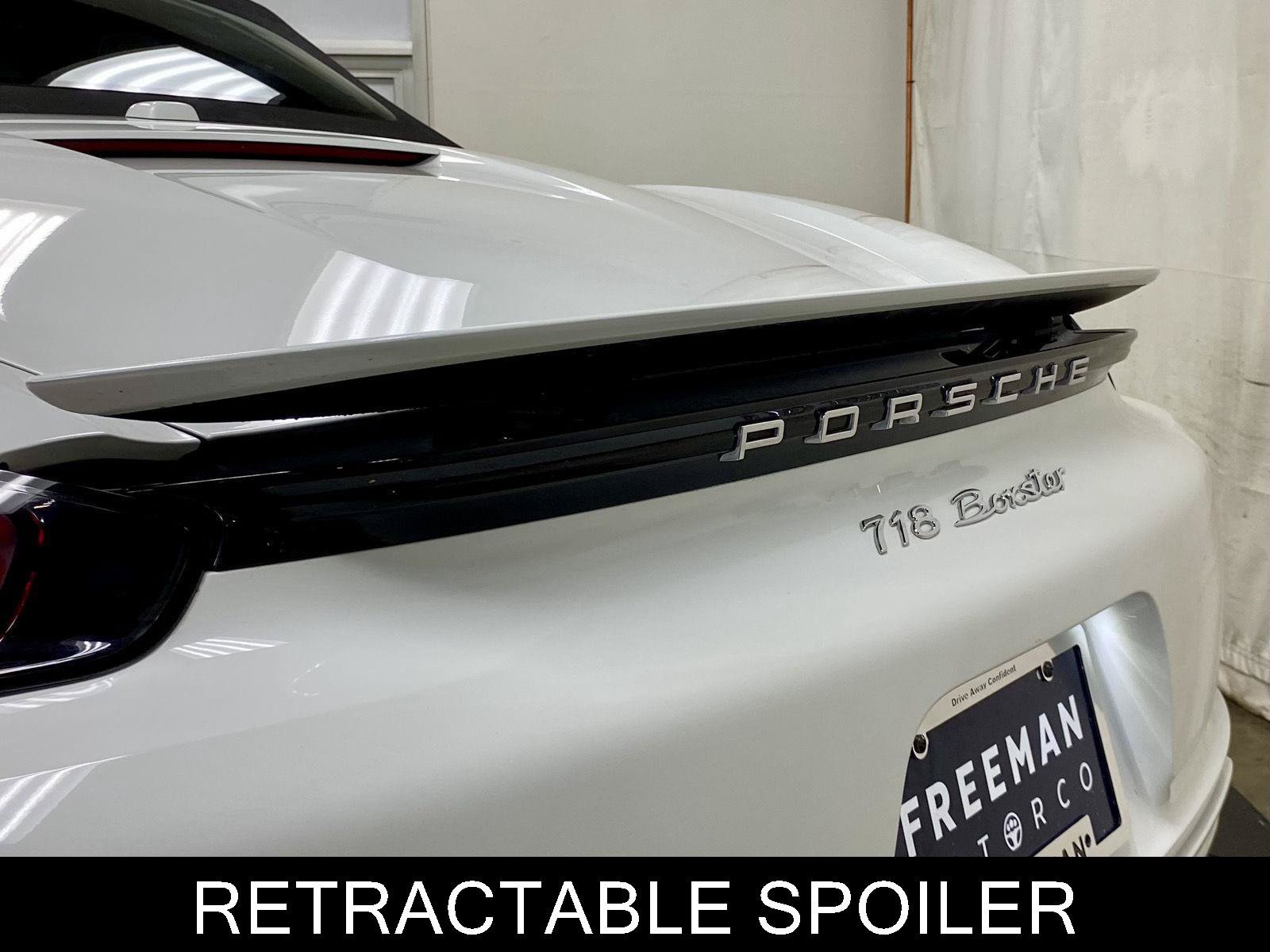 Used 2025 Porsche 718 Boxster w/ Premium Package RWD image 19
