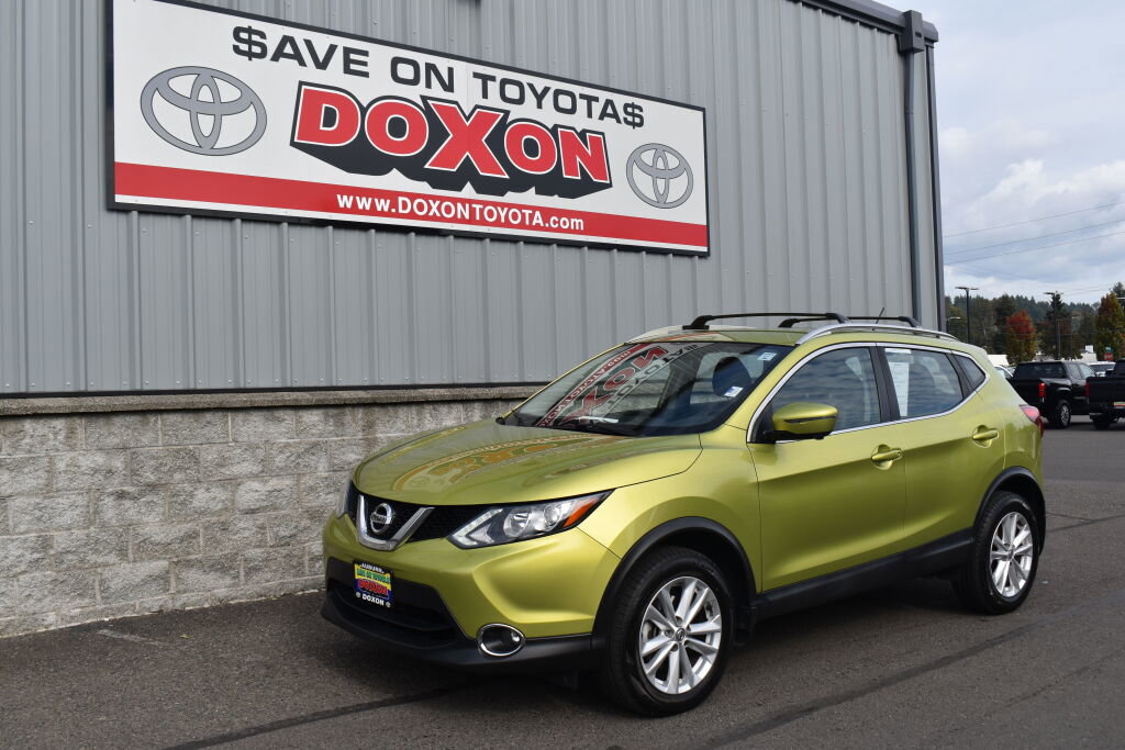 Used 2017 Nissan Rogue Sport SV w/ SV Premium Package