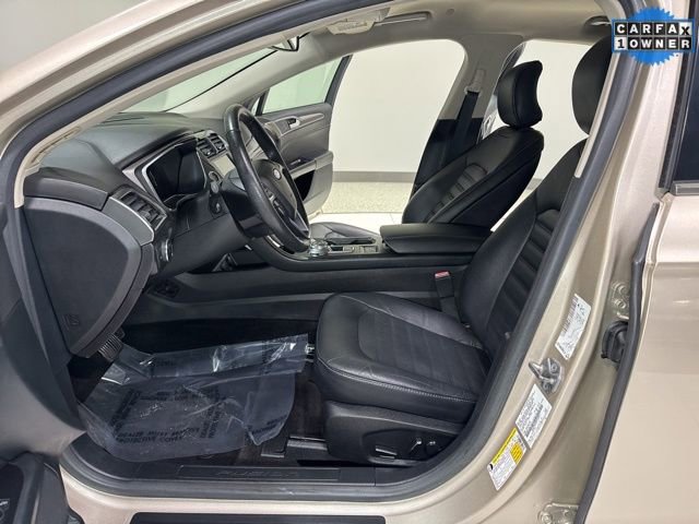 Used 2017 Ford Fusion Energi SE FWD image 12