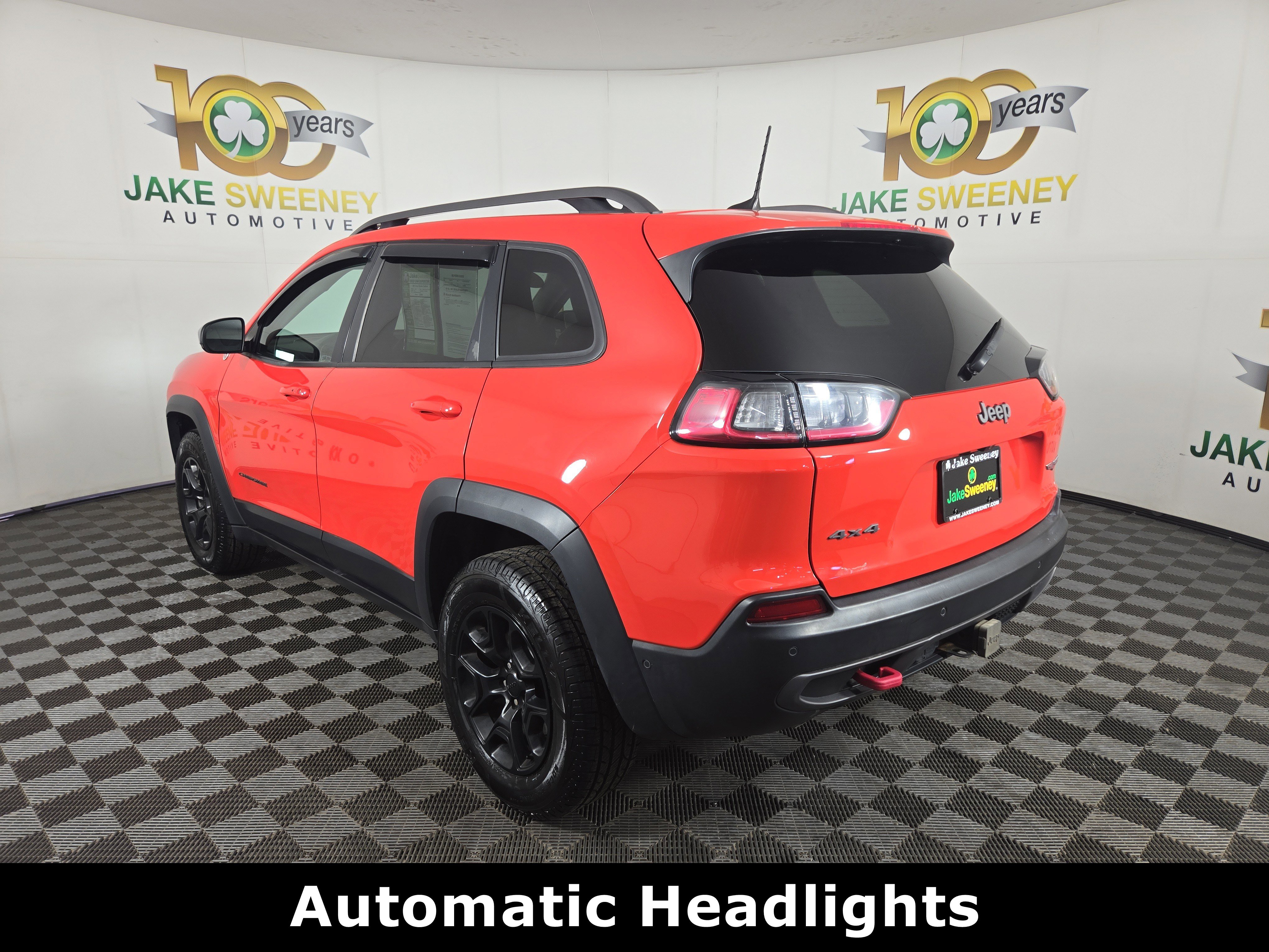 Used 2021 Jeep Cherokee Trailhawk w/ Sun & Sound Group image 6