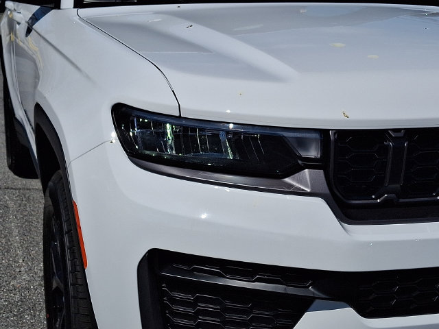 New 2026 Jeep Grand Cherokee Altitude AWD/4WD image 7