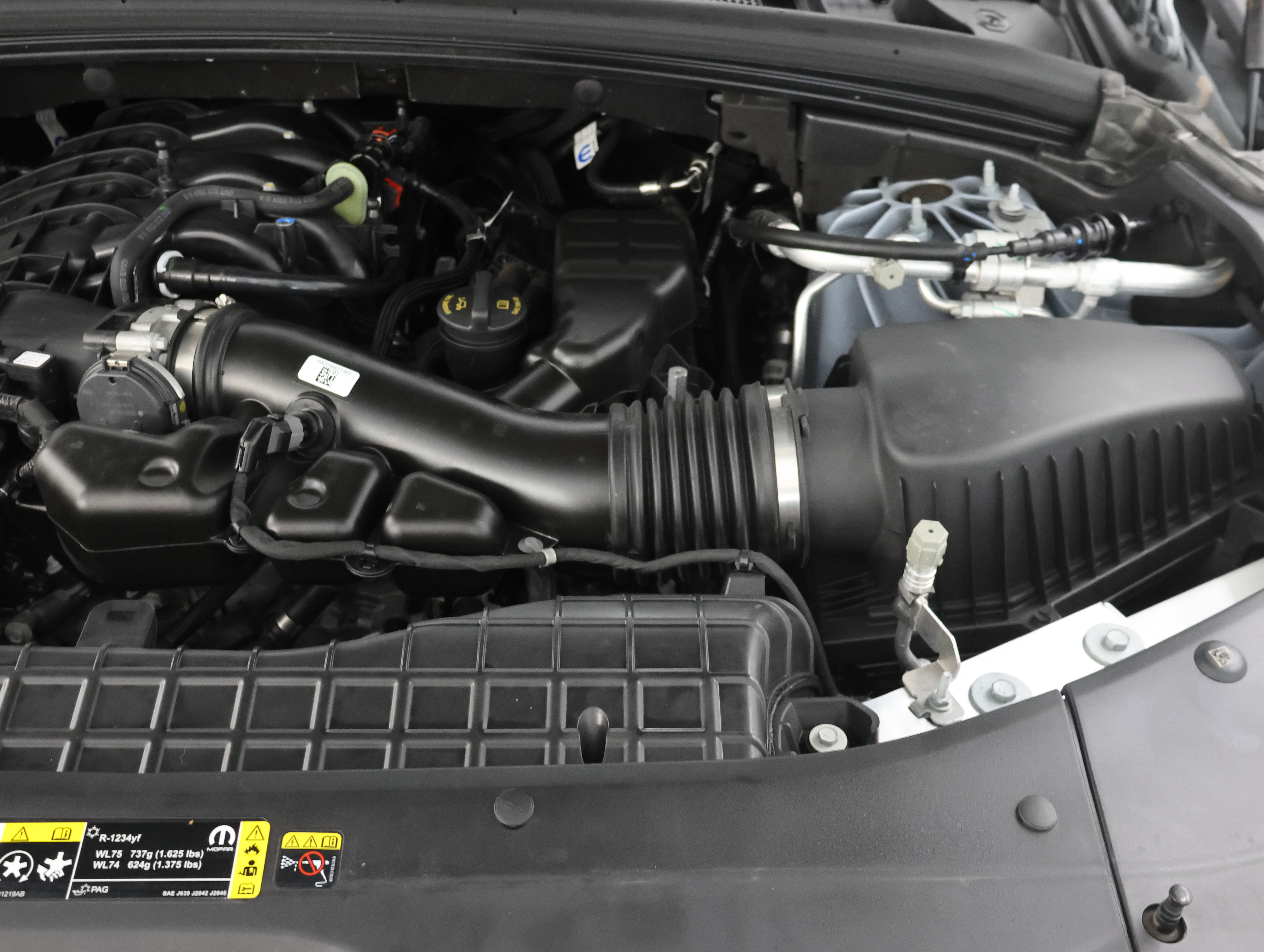 Used 2025 Jeep Grand Cherokee L Altitude AWD/4WD image 19