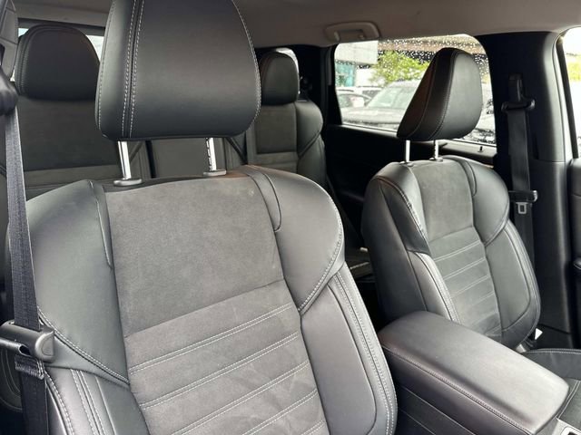 Used 2023 Mitsubishi Outlander SE AWD/4WD image 11