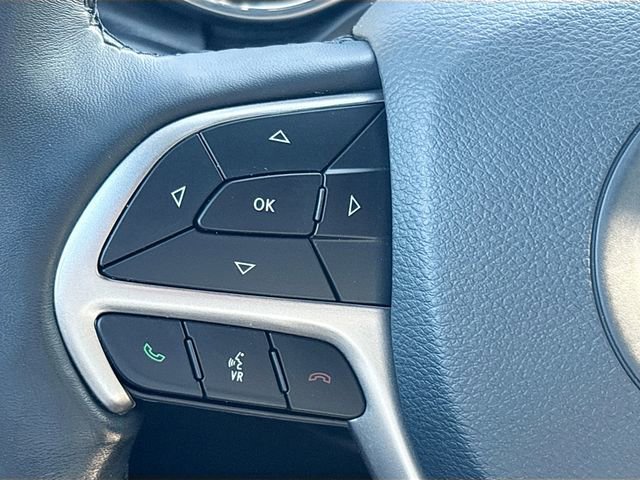 Used 2021 Jeep Grand Cherokee Laredo X image 32