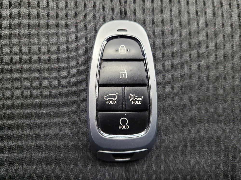 Used 2023 Hyundai Santa Fe SEL image 32