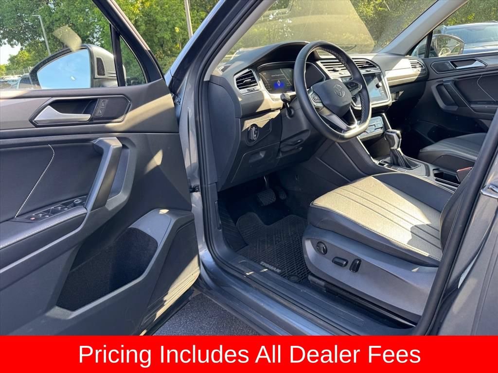 Used 2023 Volkswagen Tiguan SE FWD image 14