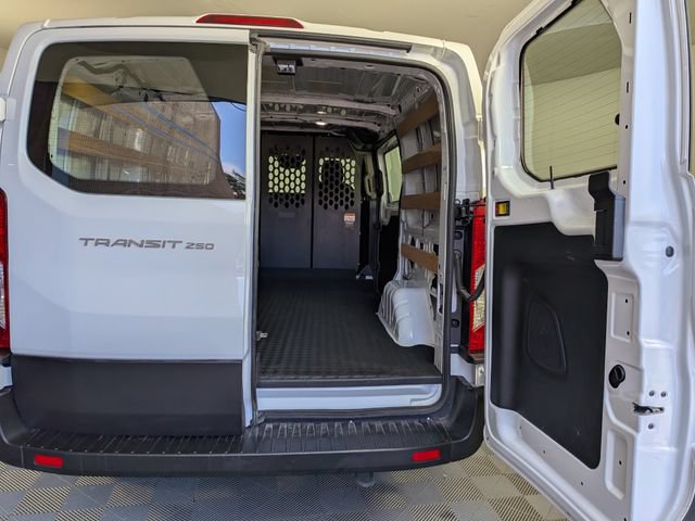 Used 2025 Ford Transit 250 Low Roof w/ Exterior Upgrade Package RWD image 9