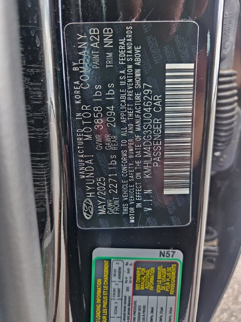Used 2025 Hyundai Elantra Sport FWD image 30